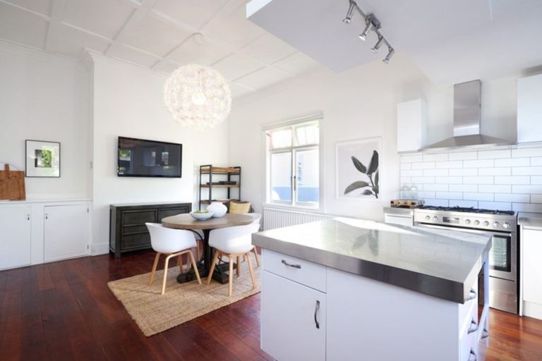 Photo of property in 19 Jull Street, Napier South, Napier, 4110