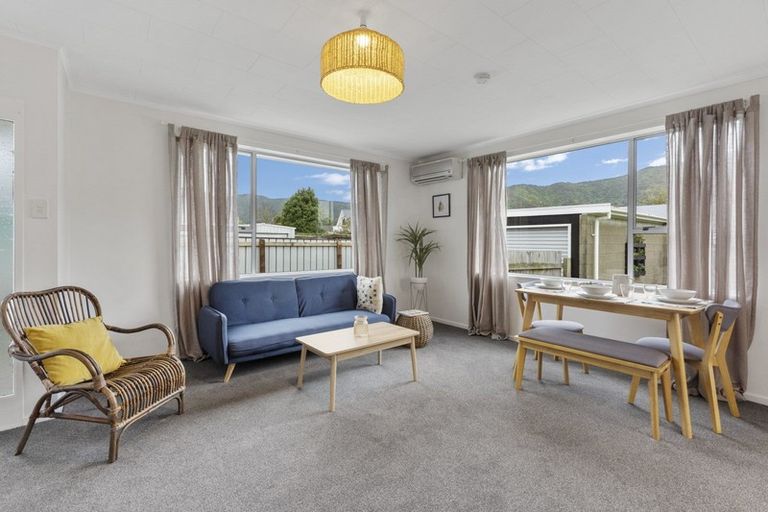 Photo of property in 256b Wellington Road, Wainuiomata, Lower Hutt, 5014