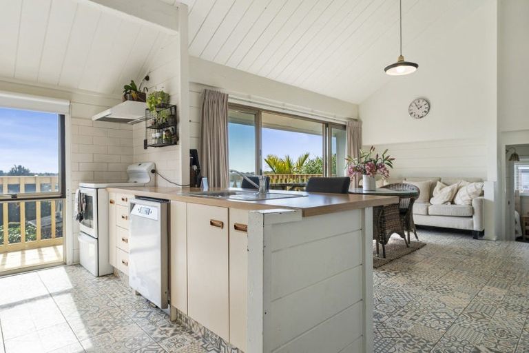 Photo of property in 15 Victory Street, Welcome Bay, Tauranga, 3112