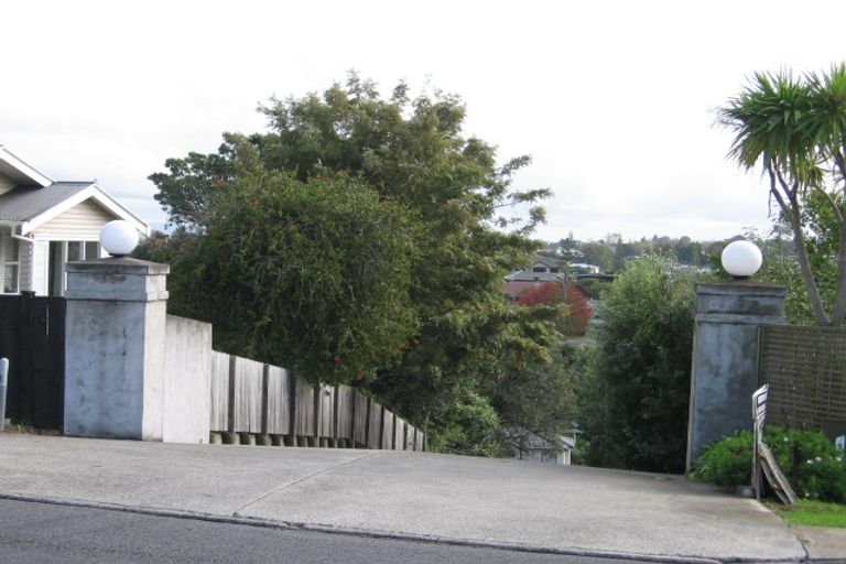 Photo of property in 24b View Road, Shelly Park, Auckland, 2014