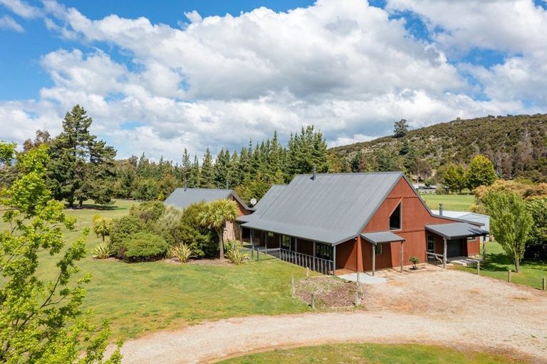 Photo of property in 3467 Luggate-cromwell Road, Luggate, Cromwell, 9383