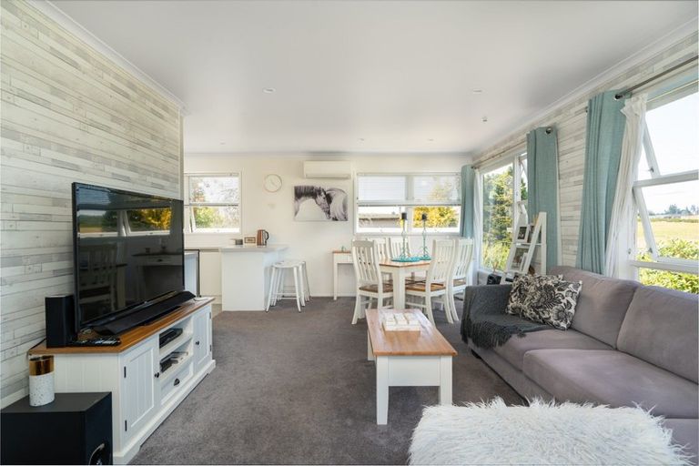 Photo of property in 38 Aubrey Crescent, Rainbow Point, Taupo, 3330