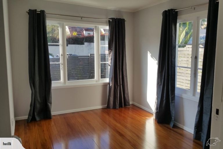 Photo of property in 17 Larchwood Avenue, Westmere, Auckland, 1022