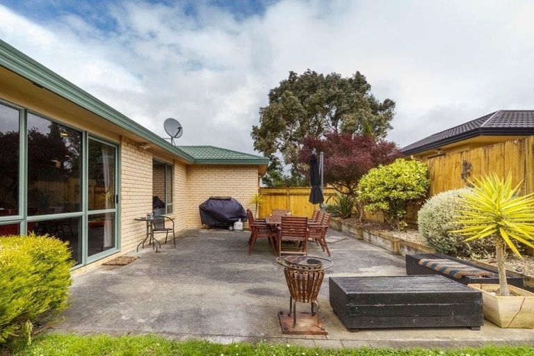 Photo of property in 3 Logan Way, Kelvin Grove, Palmerston North, 4414
