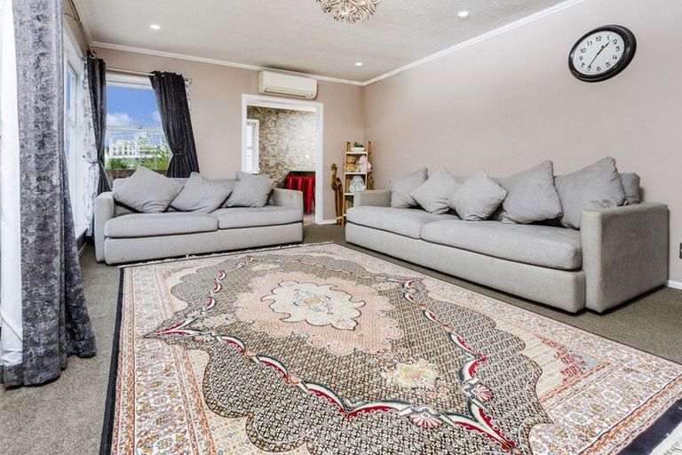 Photo of property in 20 Weldene Avenue, Glenfield, Auckland, 0629