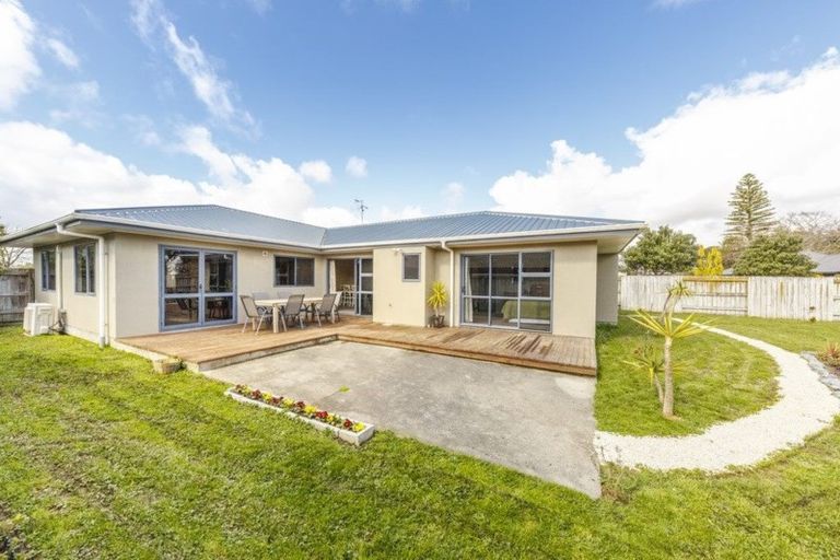 Photo of property in 94 Summerhill Drive, Fitzherbert, Palmerston North, 4410