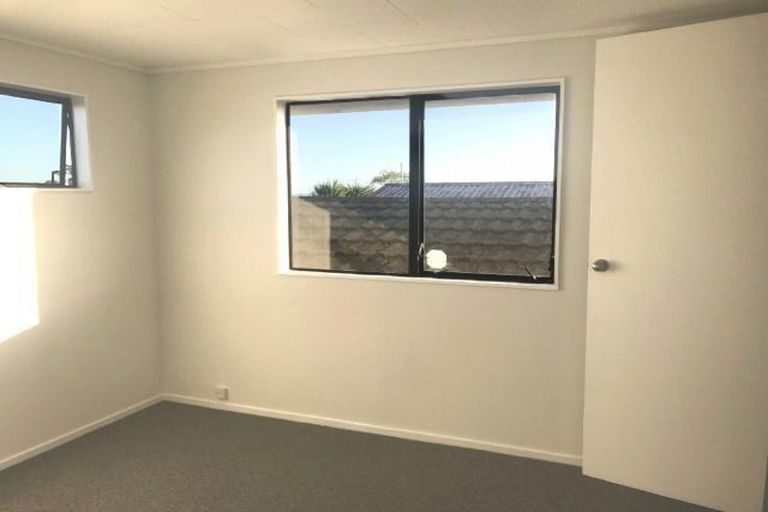 Photo of property in 1 Wai Iti Place, Clendon Park, Auckland, 2103