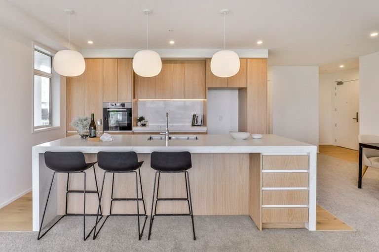 Photo of property in 125 Hibiscus Drive, Orewa, 0931