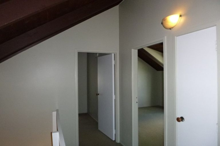 Photo of property in 4/64a Birkdale Road, Birkdale, Auckland, 0626