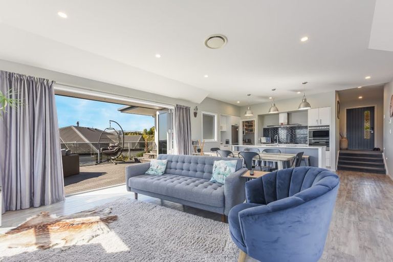 Photo of property in 26 Katania Heights, Brightwater, 7022