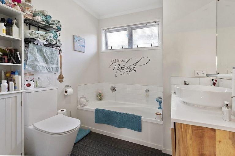 Photo of property in 59a Huanui Street, Ranui, Porirua, 5024