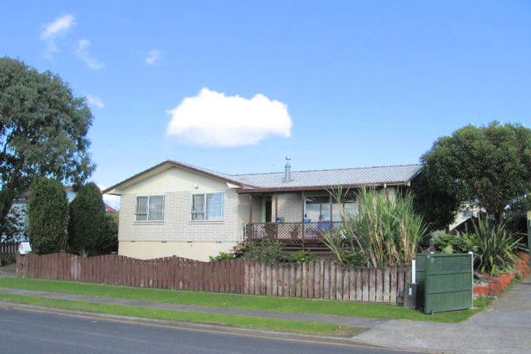 Photo of property in 19 Maytime Street, Clover Park, Auckland, 2023