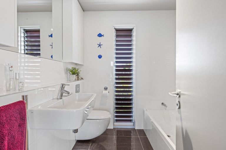 Photo of property in 20 The Ritz, Orewa, 0931