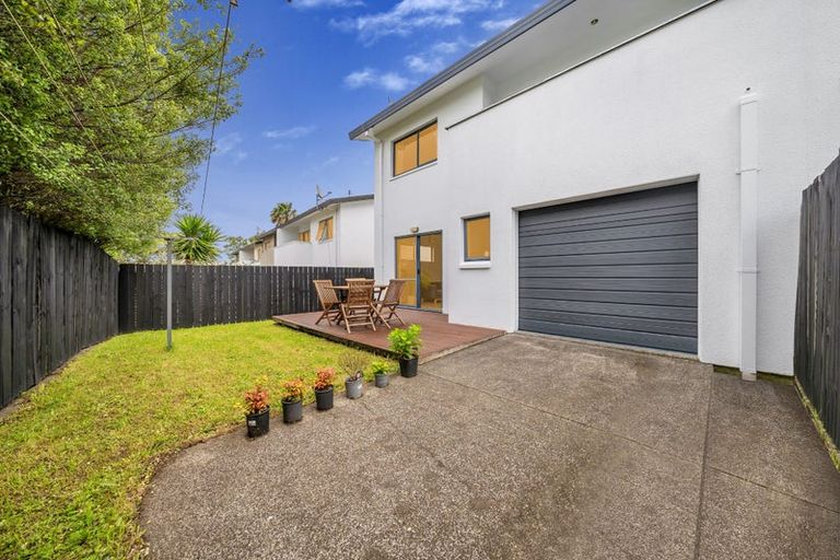Photo of property in 9 Butia Avenue, Henderson, Auckland, 0612