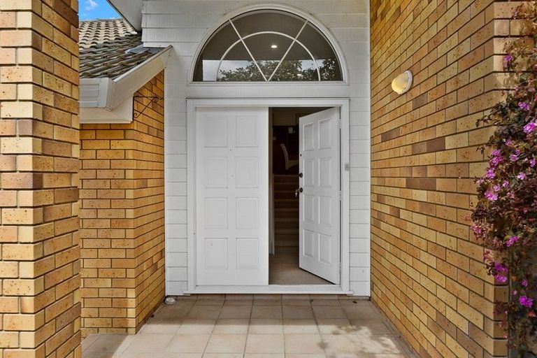 Photo of property in 11 Arirang Rise, Pinehill, Auckland, 0632