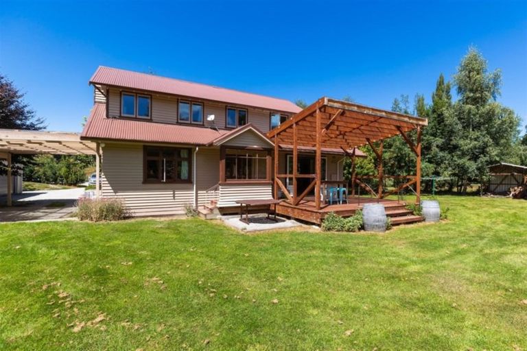 Photo of property in 20 Mountain View Road, Dalefield, Queenstown, 9371