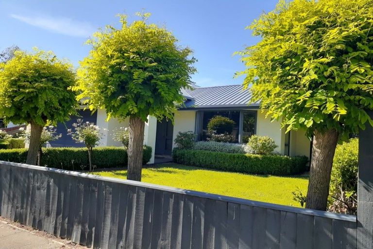 Photo of property in 54 Oxley Avenue, St Albans, Christchurch, 8014