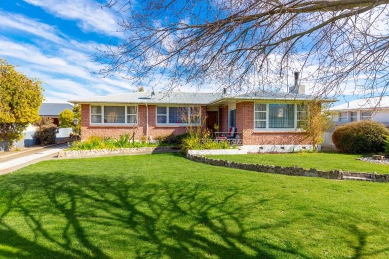 Photo of property in 49 Warwick Street, Mayfield, Blenheim, 7201