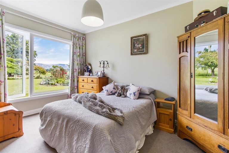 Photo of property in 302 Timaru Road, Waimate, 7978