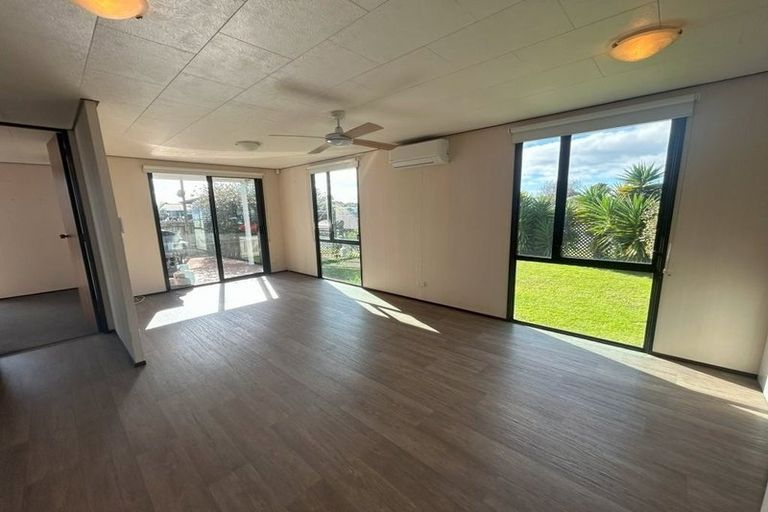 Photo of property in 5 Longstead Avenue, Papamoa Beach, Papamoa, 3118