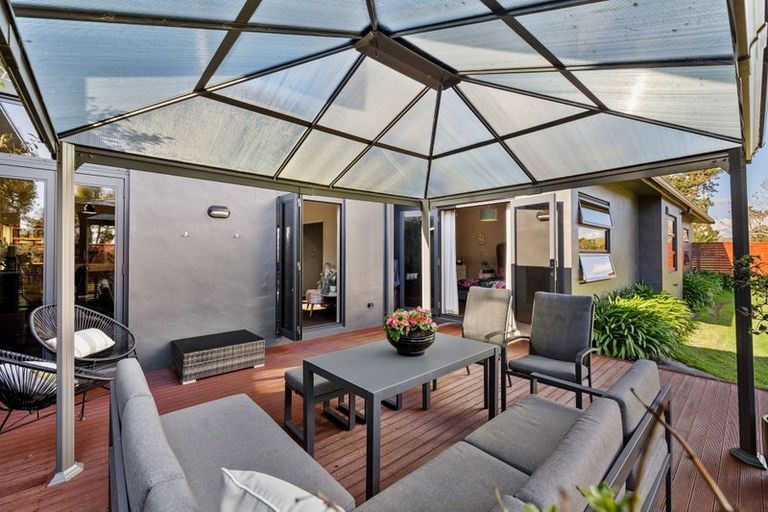 Photo of property in 5/454 Stoney Creek Road, Kelvin Grove, Palmerston North, 4470