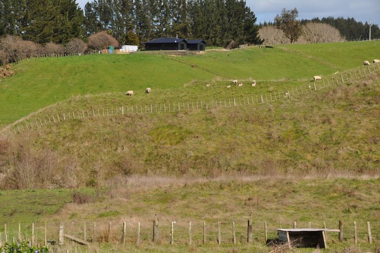 Photo of property in 42 Knorp Street, Halcombe, Feilding, 4779