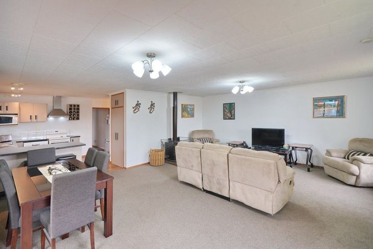 Photo of property in 10 Gibbs Drive, Woodend, 7610