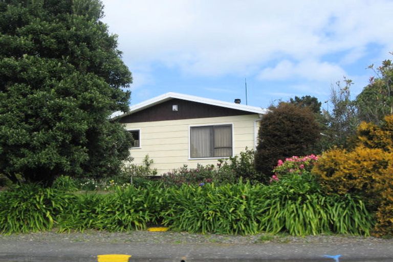 Photo of property in 8 Cedar Road, Te Awanga, 4102
