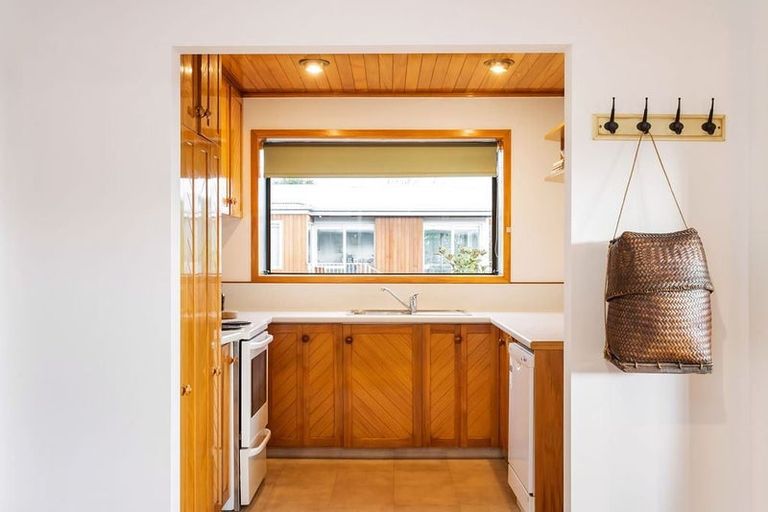 Photo of property in 389 Estuary Road, South New Brighton, Christchurch, 8062