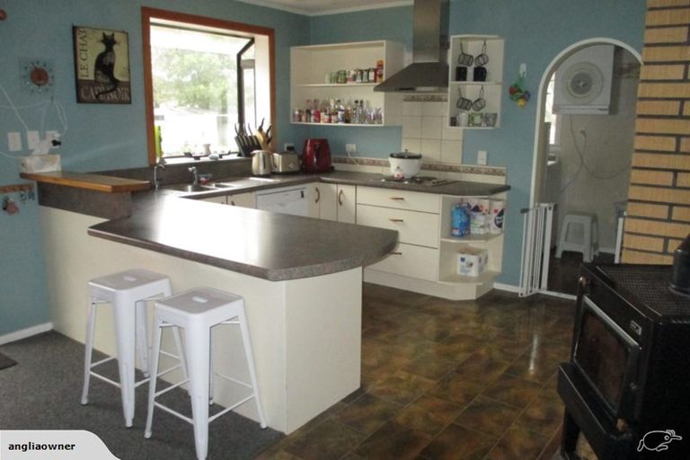 Photo of property in 5 Diamond Street, Carterton, 5713