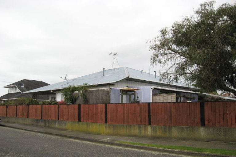 Photo of property in 72 Rugby Street, Levin, 5510