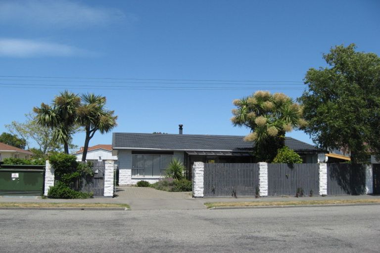 Photo of property in 17 Bentley Street, Russley, Christchurch, 8042
