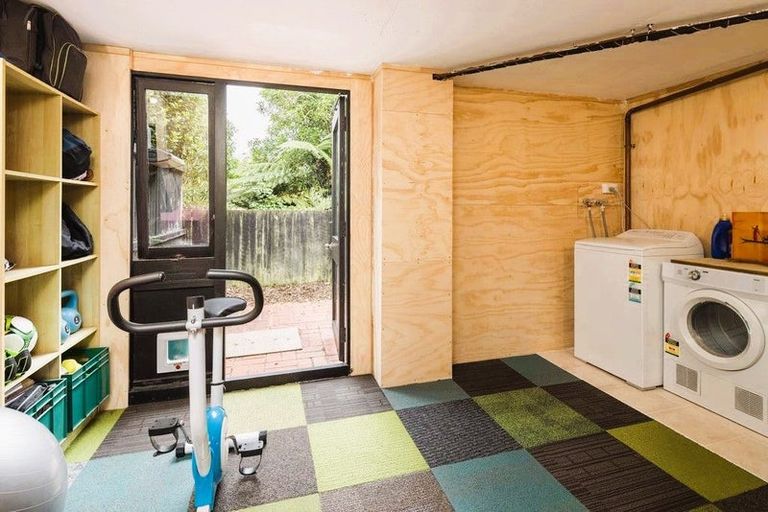 Photo of property in 13/10 Pitarua Street, Thorndon, Wellington, 6011