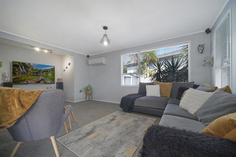 Photo of property in 3 Frostbite Place, Ranui, Auckland, 0612