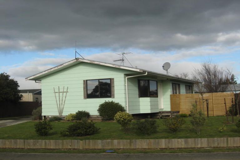 Photo of property in 3 Kupe Drive, Carterton, 5713