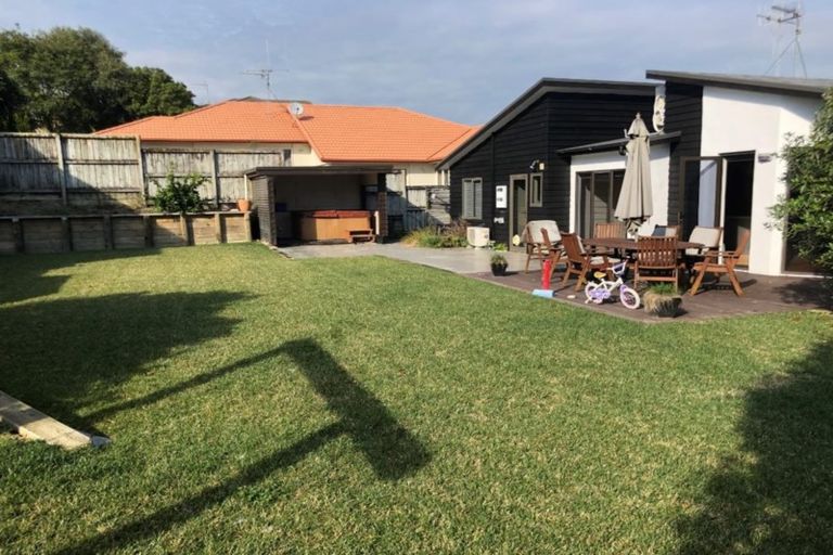 Photo of property in 12 Caversham Drive, Rototuna, Hamilton, 3210