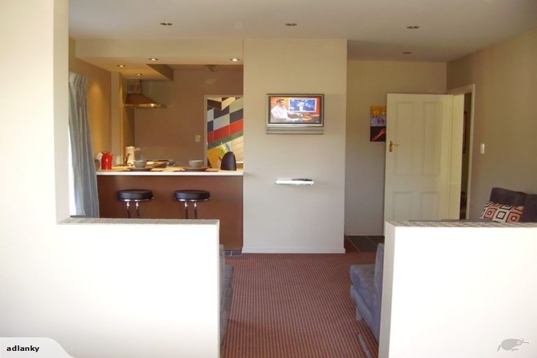 Photo of property in 27 Olliviers Road, Phillipstown, Christchurch, 8011