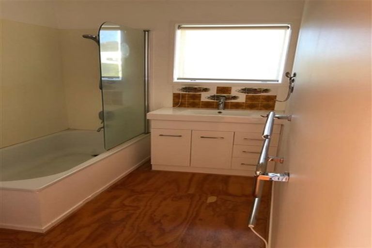 Photo of property in 11 Dalton Road, Snells Beach, 0920