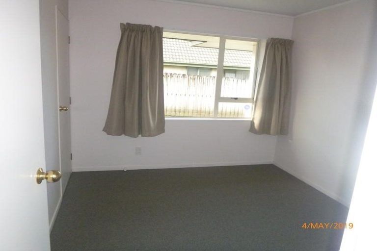 Photo of property in 176 Bruce Mclaren Road, Henderson, Auckland, 0612
