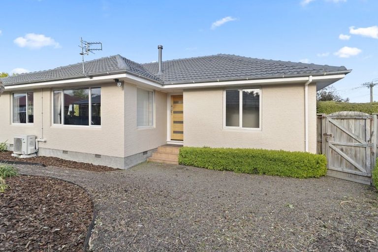 Photo of property in 43 Daniels Road, Redwood, Christchurch, 8051