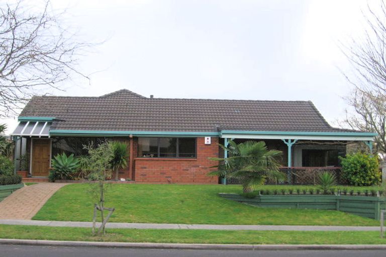 Photo of property in 15 Dallinger Street, St Andrews, Hamilton, 3200