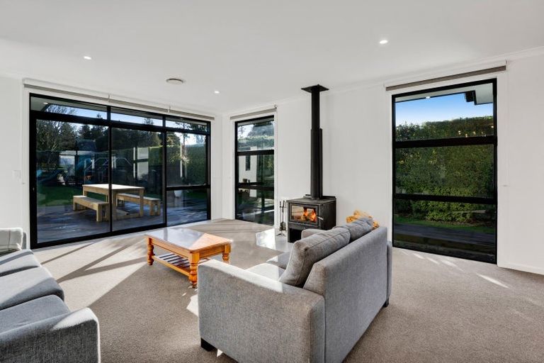 Photo of property in 13 Biron Place, Stratford, 4332