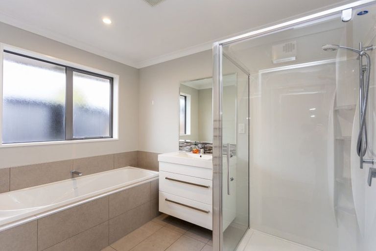 Photo of property in 17 Lloyds Close, Rolleston, 7614