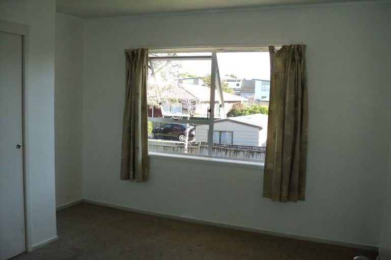 Photo of property in 2/26 Arawa Street, New Lynn, Auckland, 0600