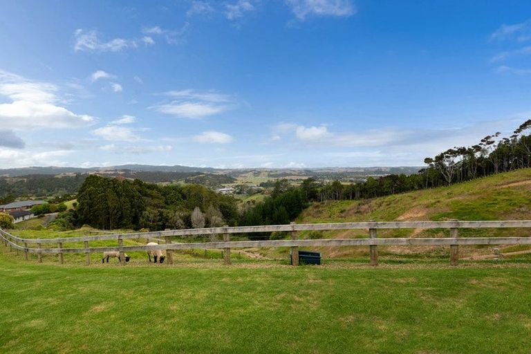 Photo of property in 175 Alpine Road, Kaukapakapa, 0873