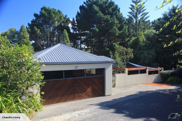Photo of property in 17 Heathcote Place, Fitzherbert, Palmerston North, 4410