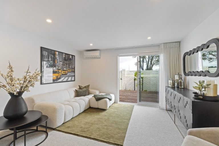 Photo of property in 1/4 Cracroft Street, Welbourn, New Plymouth, 4310