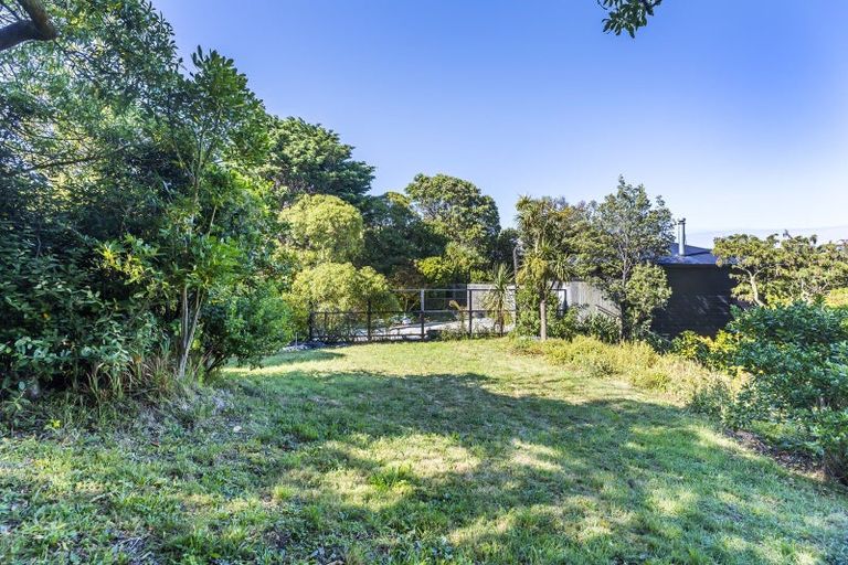 Photo of property in 13 Twomey Grove, Houghton Bay, Wellington, 6023