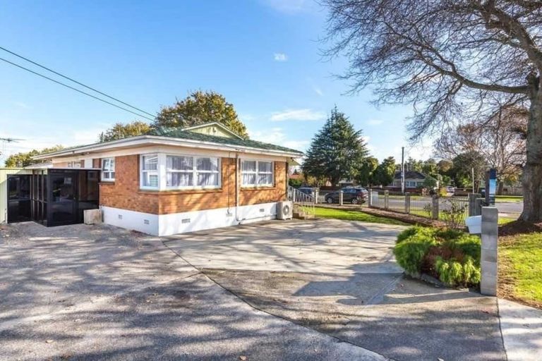Photo of property in 1/1 Selwyn Road, Manurewa, Auckland, 2102