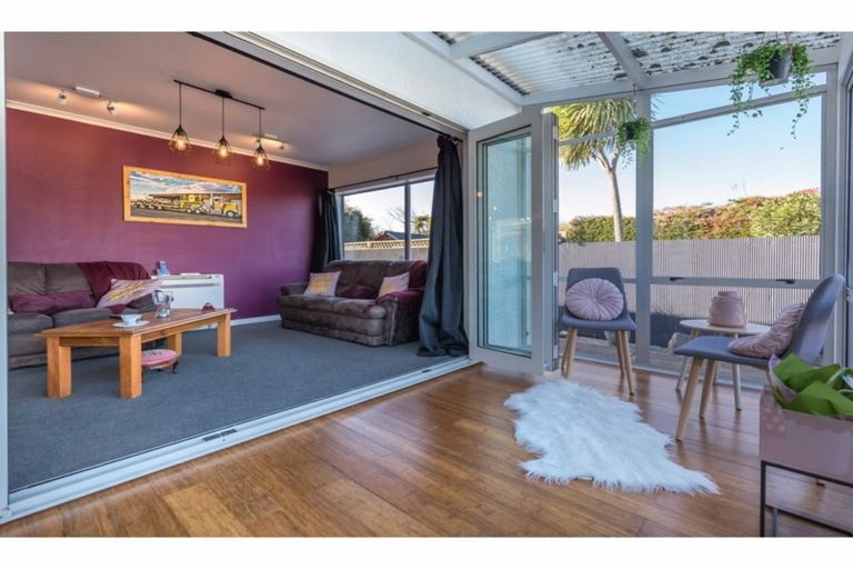 Photo of property in 55 Blake Street, New Brighton, Christchurch, 8061